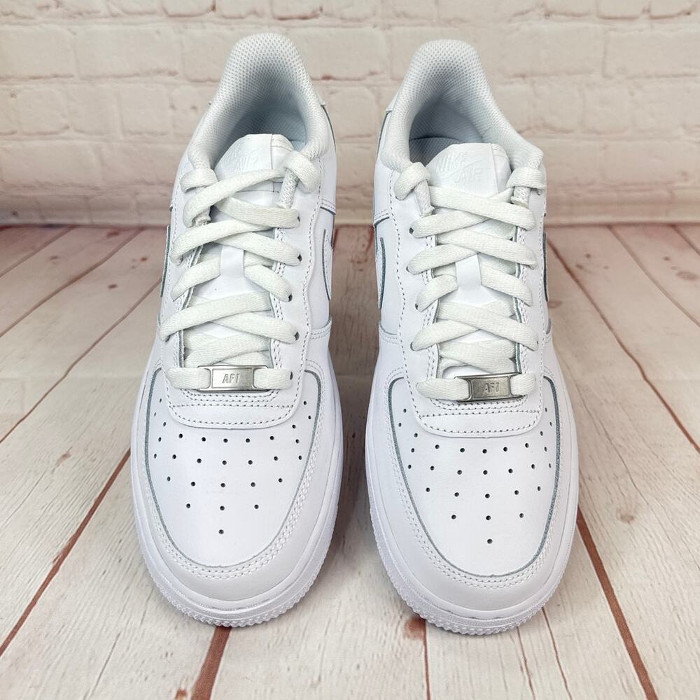 Nike Air Force 1 Low Triple White Shoes Size 7Y/Women's Size 8.5 (DH2920-111) - Picture 7 of 11